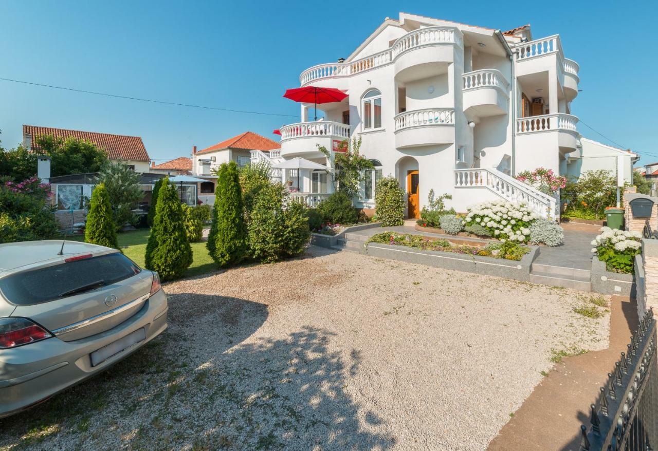 Apartments Lipic Vodice Buitenkant foto
