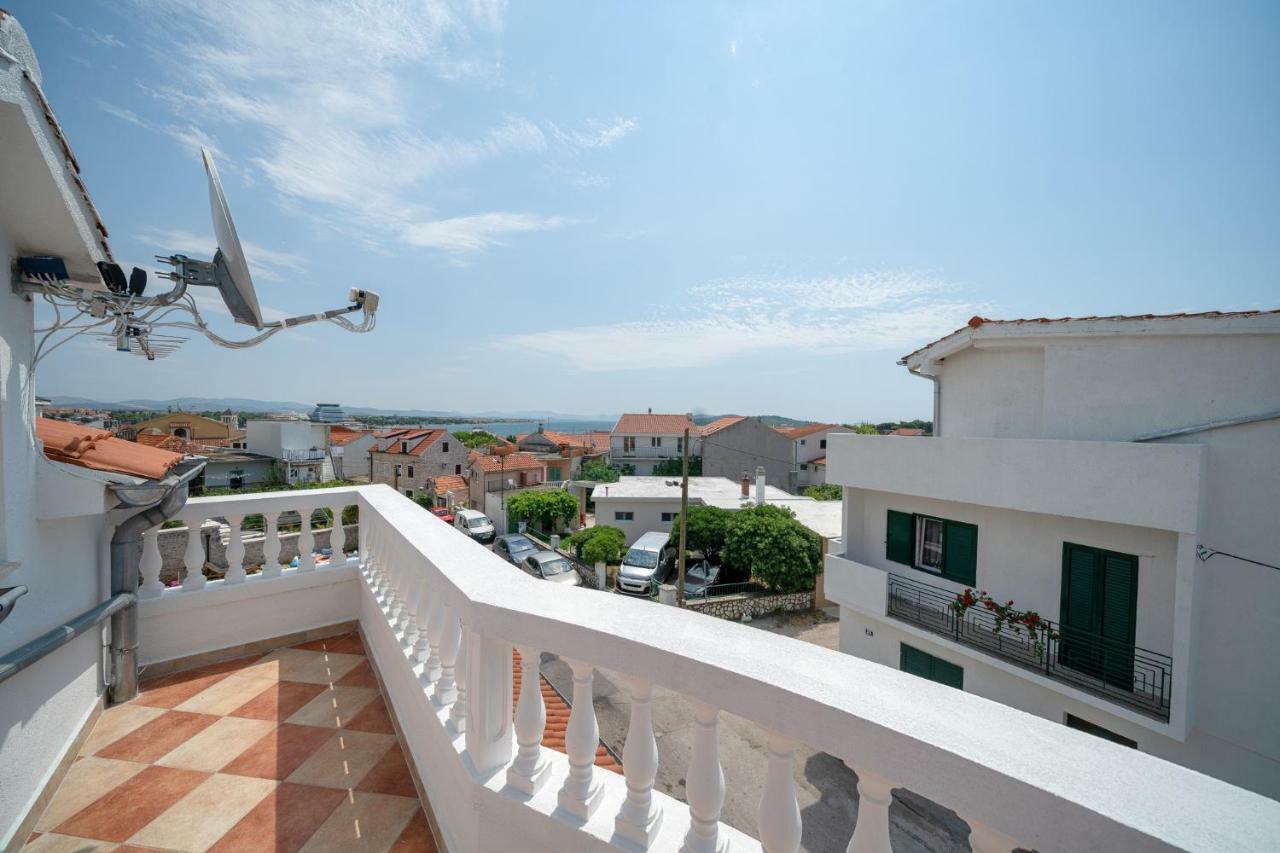 Apartments Lipic Vodice Buitenkant foto